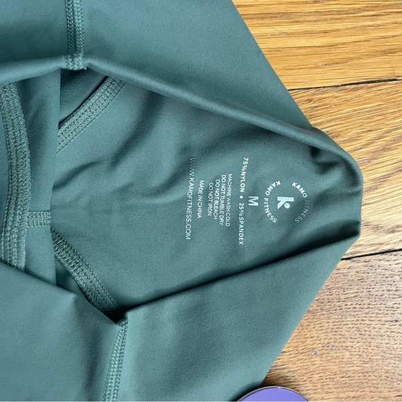 Kamo Fitness Women's green bike shorts - Picture 2 of 6